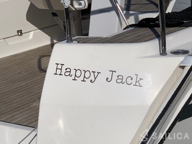 Bavaria 37 Cruiser - Yacht Charter Sailica
