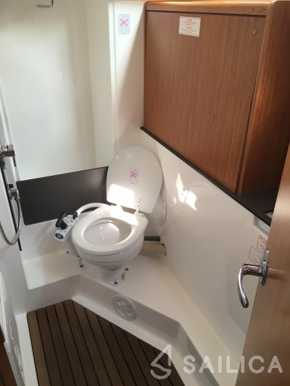 Bavaria 33 Cruiser - Yacht Charter Sailica