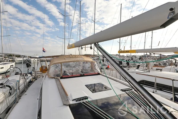 Dufour 460 GL - Yacht Charter Sailica