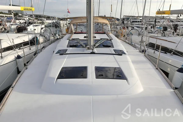 Dufour 460 GL - Yacht Charter Sailica