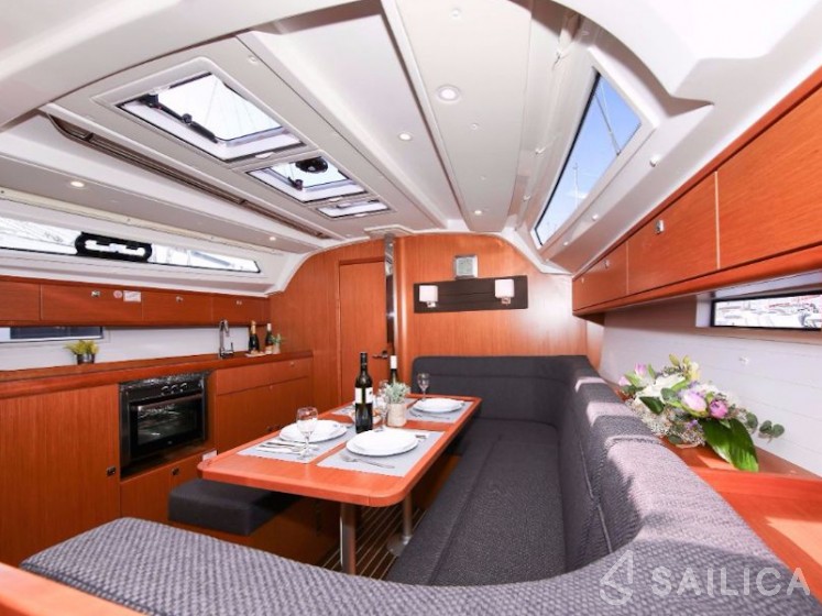 Bavaria Cruiser 41S - Yacht Charter Sailica