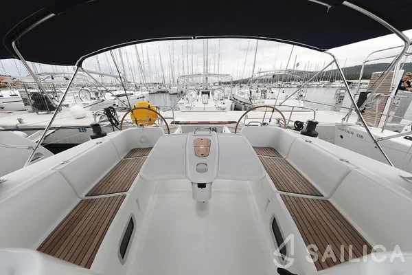 Cyclades 50.5 - Yacht Charter Sailica