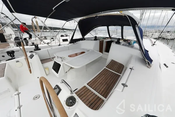 Cyclades 50.5 - Yacht Charter Sailica