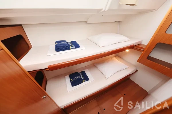 Cyclades 50.5 - Yacht Charter Sailica