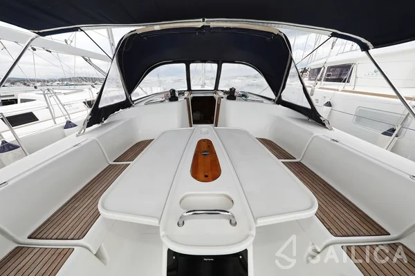 Cyclades 50.5 - Yacht Charter Sailica