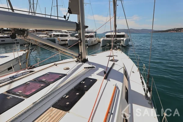 Bavaria 50 Cruiser - Yacht Charter Sailica