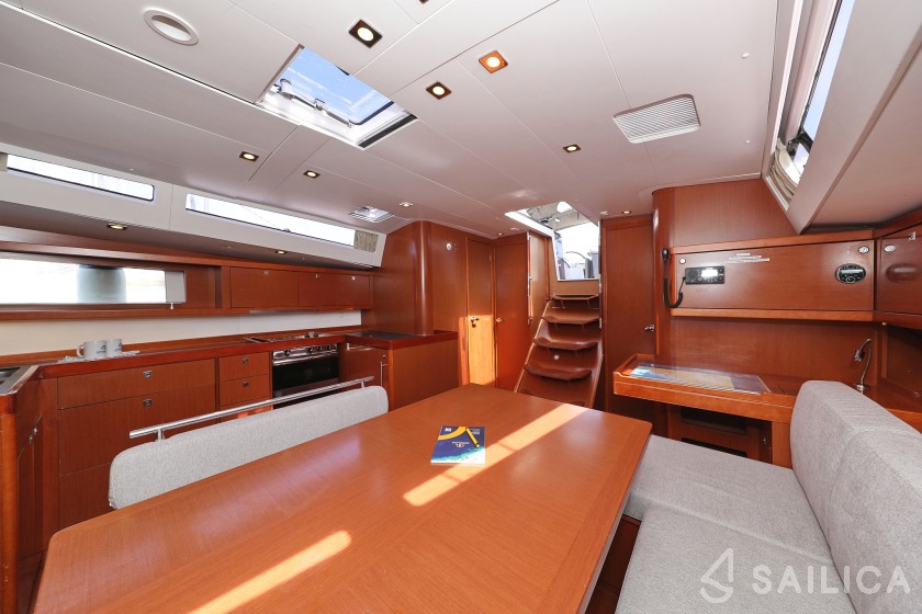 Oceanis 48 - Yacht Charter Sailica