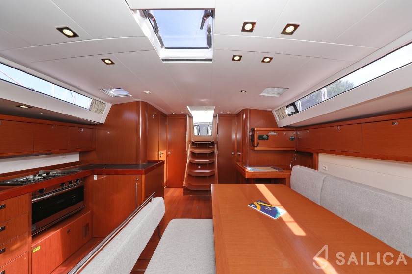 Oceanis 48 - Yacht Charter Sailica