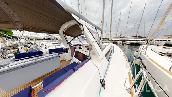 Oceanis 48 - Yacht Charter Sailica