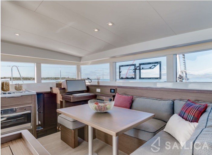 Lagoon 40 - Yacht Charter Sailica