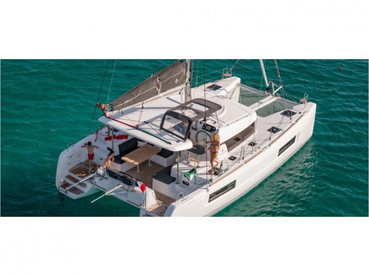 Lagoon 40 - Yacht Charter Sailica