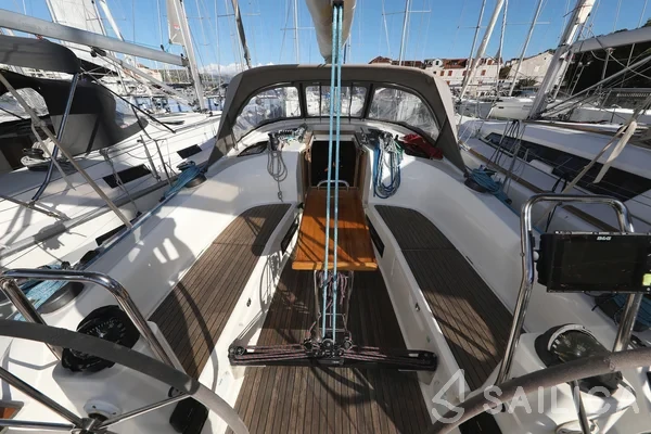Bavaria 40 Cruiser S - Yacht Charter Sailica