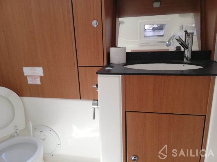 Bavaria 40 Cruiser S - Yacht Charter Sailica