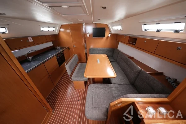 Bavaria 40 Cruiser S - Yacht Charter Sailica