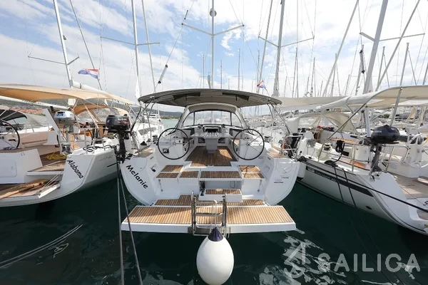Oceanis 45 - Yacht Charter Sailica