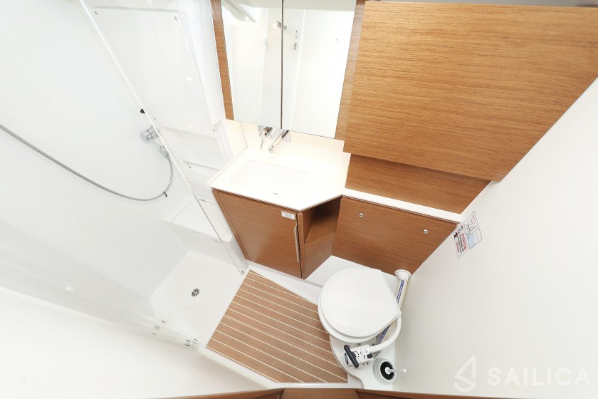 Hanse 460 - Yacht Charter Sailica