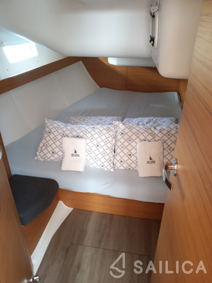 Elan 45 Impression - Yacht Charter Sailica