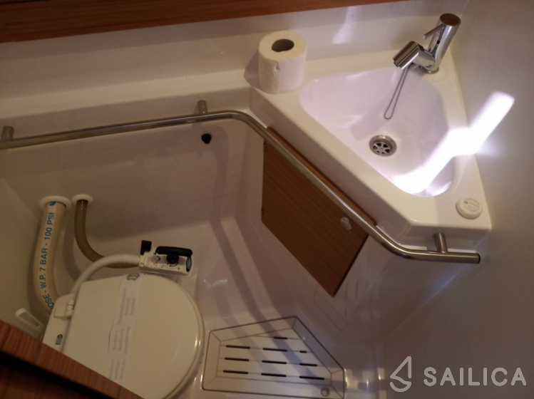 Elan 45 Impression - Yacht Charter Sailica