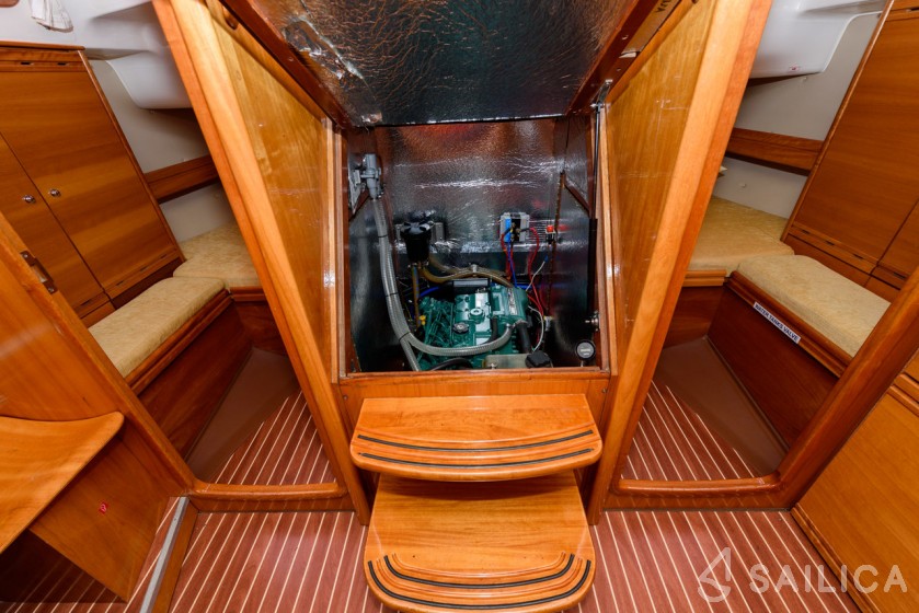 Bavaria 37 Cruiser - Yacht Charter Sailica