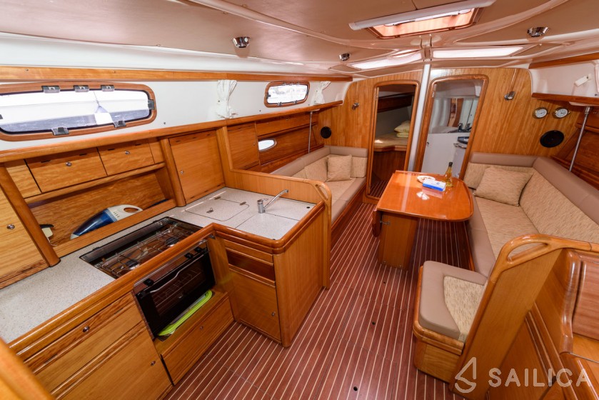 Bavaria 37 Cruiser - Yacht Charter Sailica