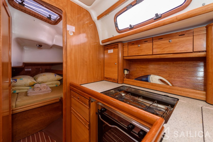 Bavaria 37 Cruiser - Yacht Charter Sailica