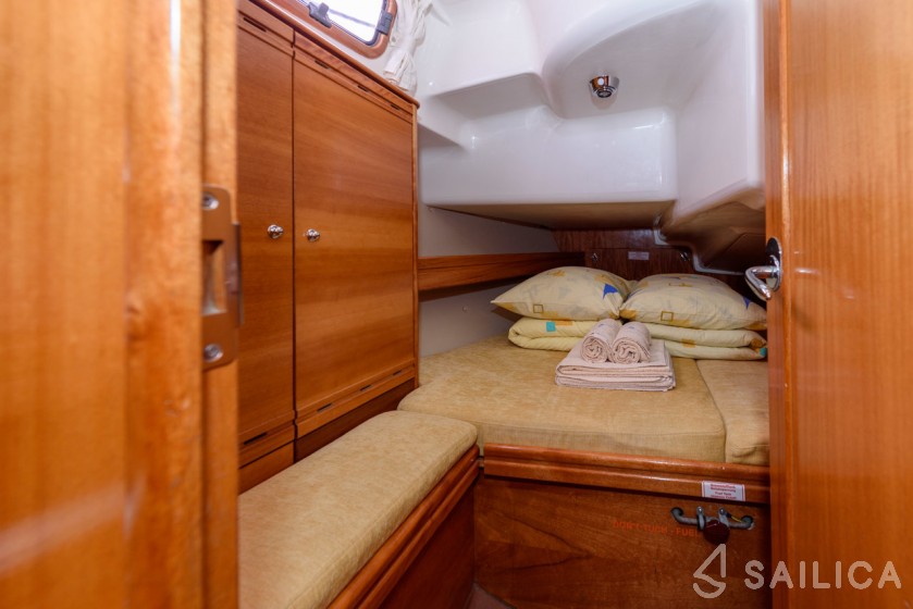 Bavaria 37 Cruiser - Yacht Charter Sailica
