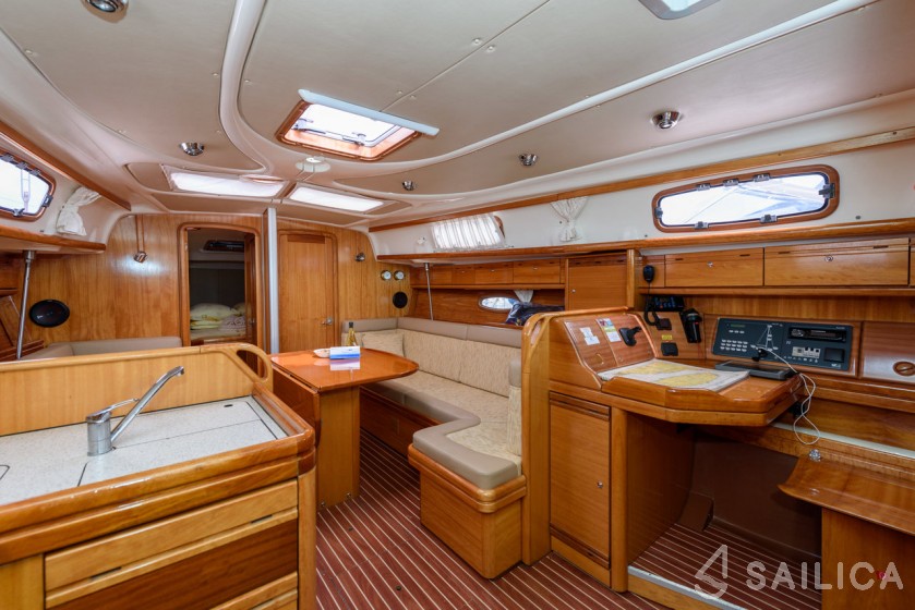 Bavaria 37 Cruiser - Yacht Charter Sailica