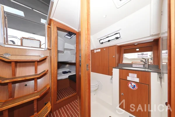 Bavaria 40 Cruiser - Yacht Charter Sailica