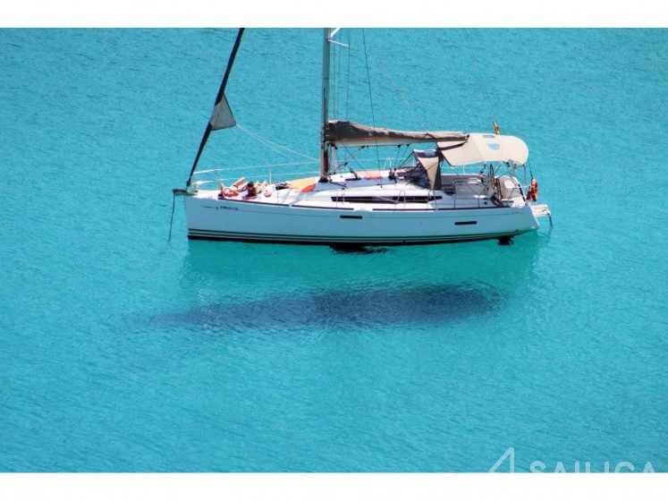 Sun Odyssey 379 - Yacht Charter Sailica