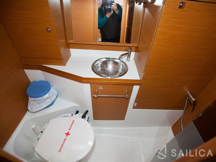 Sun Odyssey 379 - Yacht Charter Sailica