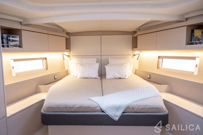 Oceanis 46.1 - Yacht Charter Sailica