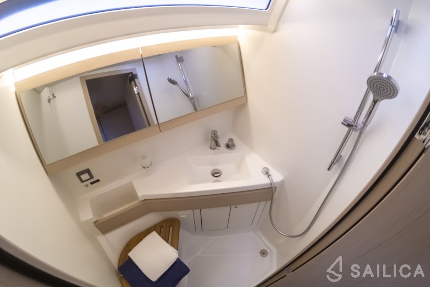 Oceanis 46.1 - Yacht Charter Sailica