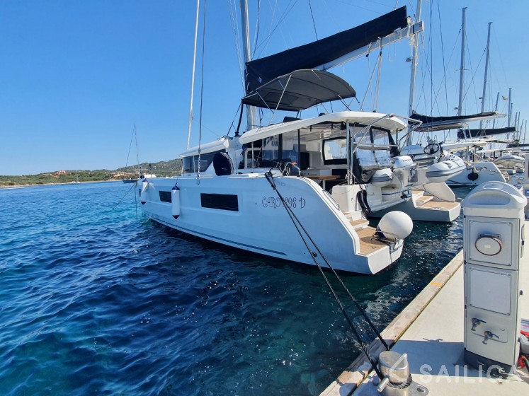 Lagoon 46  - Yacht Charter Sailica