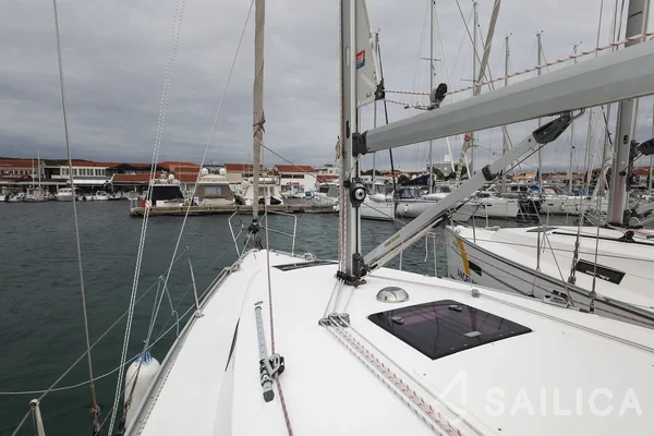 Bavaria 32 Cruiser - Yacht Charter Sailica
