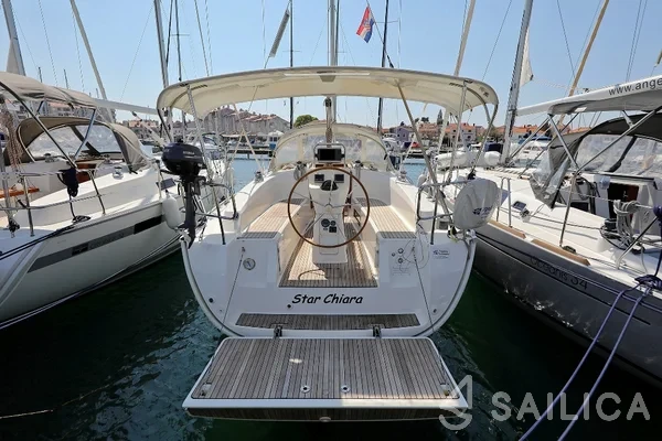 Bavaria 32 Cruiser - Yacht Charter Sailica