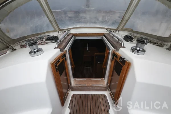 Bavaria 32 Cruiser - Yacht Charter Sailica