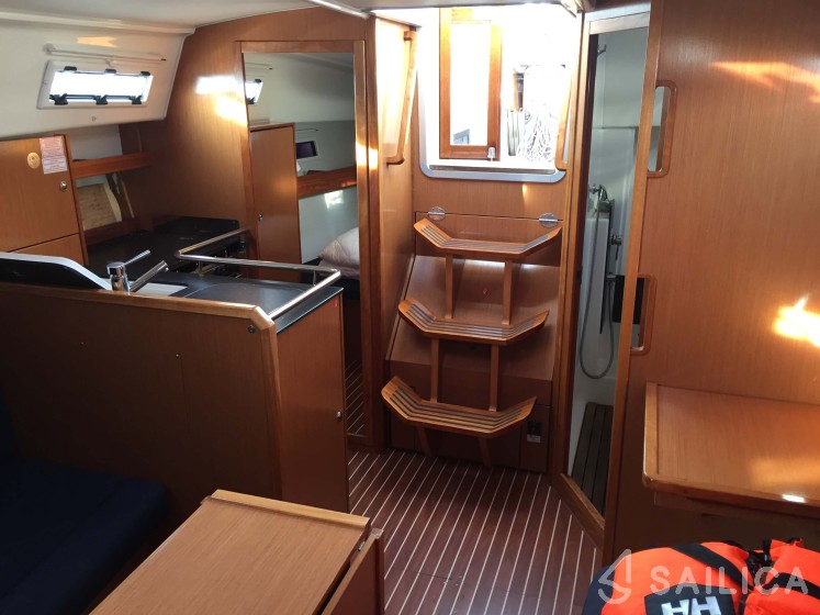 Bavaria 32 Cruiser - Yacht Charter Sailica