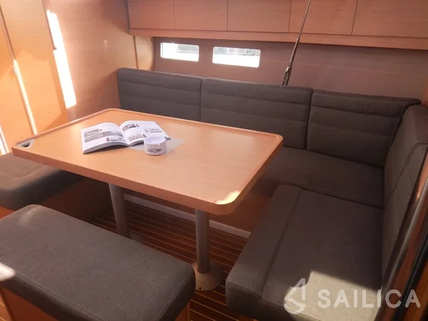 Dufour 412 GL - Yacht Charter Sailica