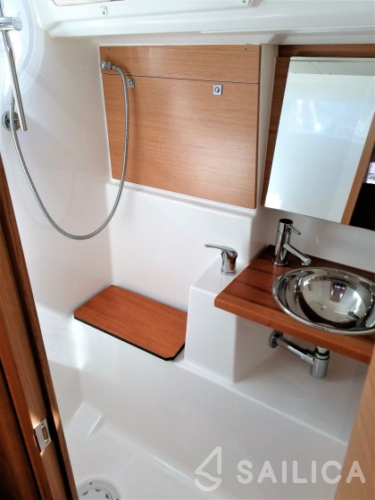 Dufour 412 GL - Yacht Charter Sailica