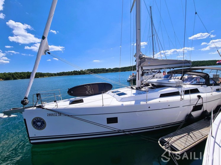 Hanse 508 - Yacht Charter Sailica