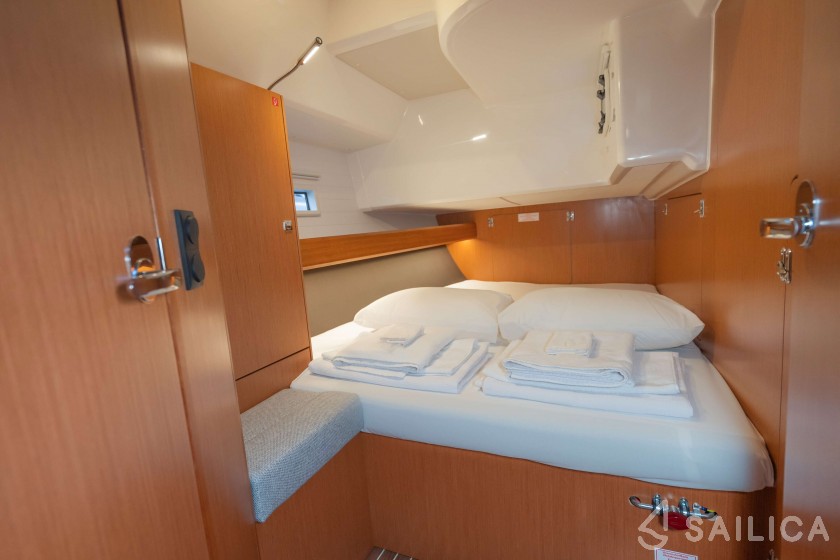 Bavaria 46 Cruiser - Yacht Charter Sailica