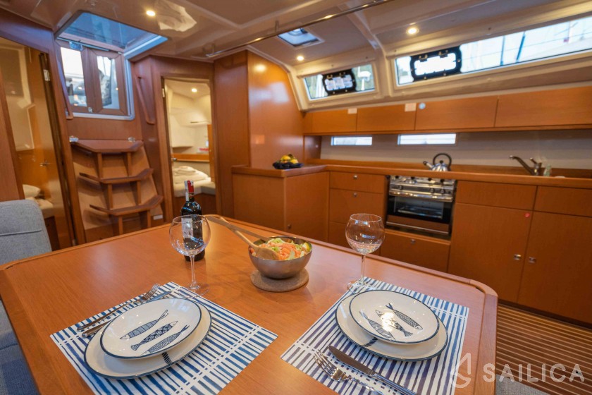 Bavaria 46 Cruiser - Yacht Charter Sailica