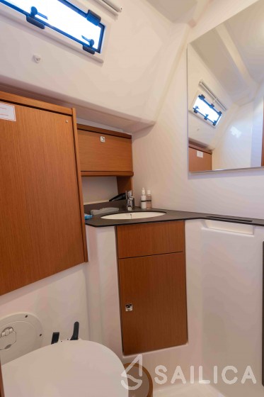 Bavaria 46 Cruiser - Yacht Charter Sailica