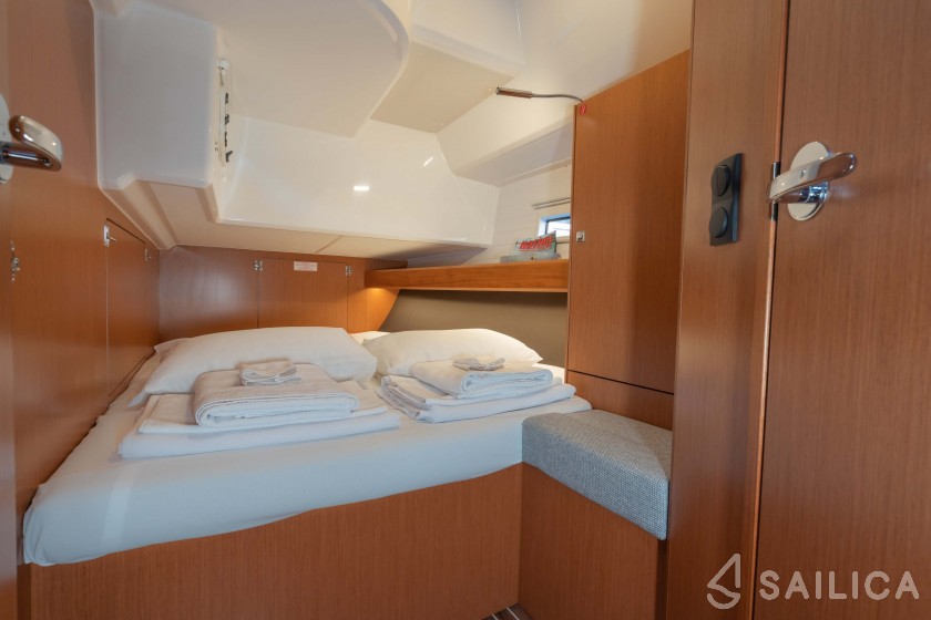 Bavaria 46 Cruiser - Yacht Charter Sailica