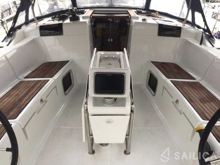 Sun Odyssey 449 - Yacht Charter Sailica