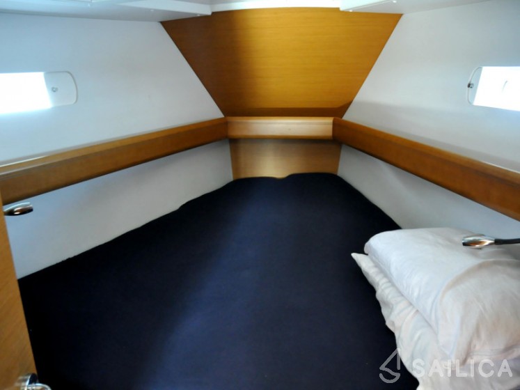 Sun Odyssey 439 - Yacht Charter Sailica