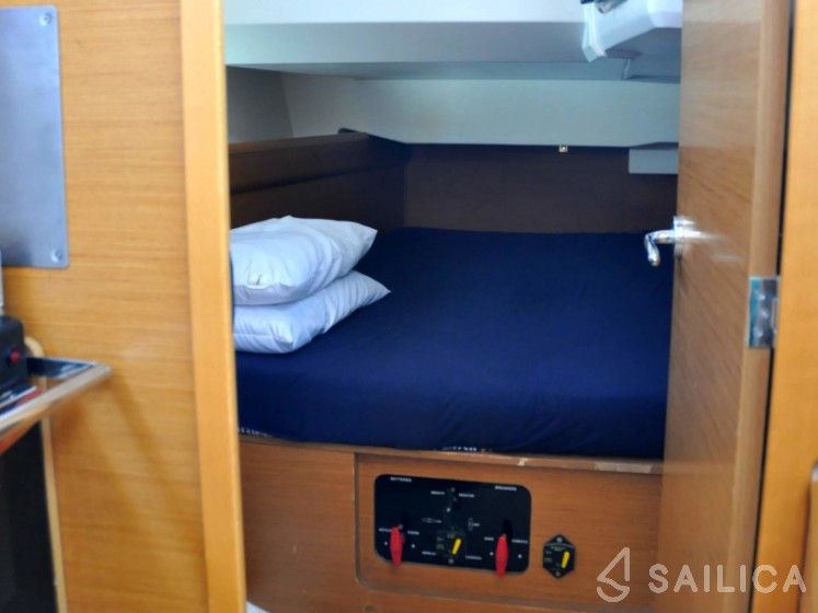 Sun Odyssey 439 - Yacht Charter Sailica
