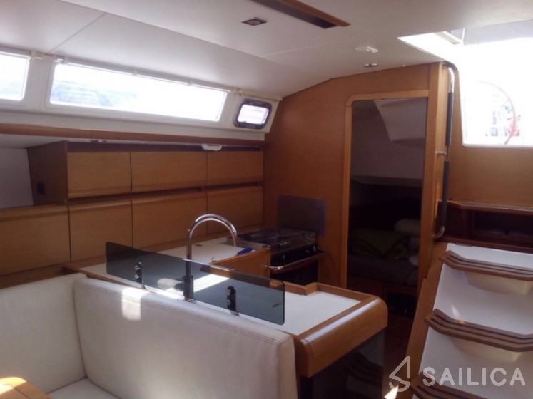 Sun Odyssey 439 - Yacht Charter Sailica