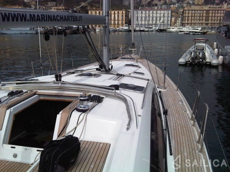 Jeanneau 53 - Yacht Charter Sailica