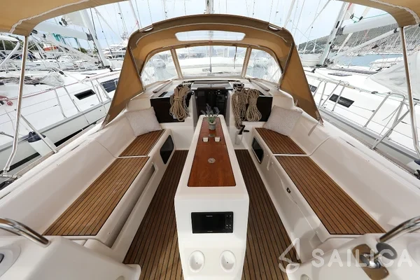 Dufour 460 GL - Yacht Charter Sailica
